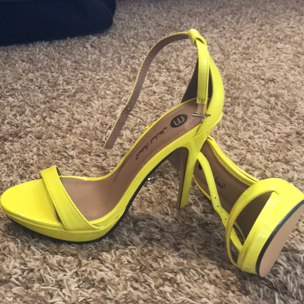 High heel shoes